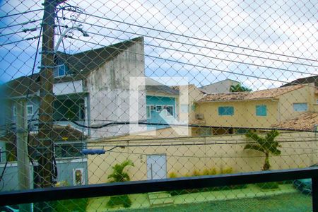Casa de condomínio à venda com 148m², 4 quartos e sem vaga Casa de condomínio à venda com 148m², 4 quartos e sem vagaSala vista