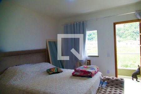 Casa de condomínio à venda com 148m², 4 quartos e sem vaga Casa de condomínio à venda com 148m², 4 quartos e sem vagaSuíte 2