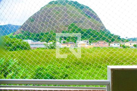 Casa de condomínio à venda com 148m², 4 quartos e sem vaga Casa de condomínio à venda com 148m², 4 quartos e sem vagaSuíte vista