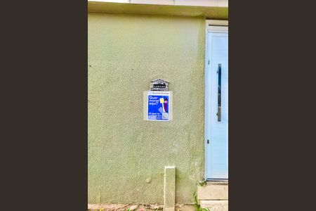 Casa de condomínio à venda com 148m², 4 quartos e sem vaga Casa de condomínio à venda com 148m², 4 quartos e sem vagaFachada com Cartaz QA.