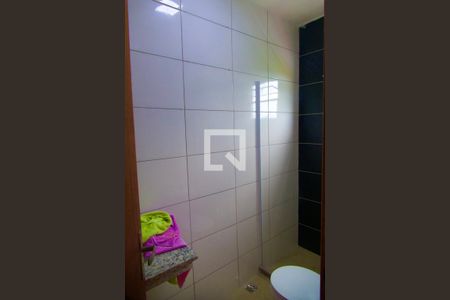 Casa de condomínio à venda com 148m², 4 quartos e sem vaga Casa de condomínio à venda com 148m², 4 quartos e sem vagaSuíte banheiro