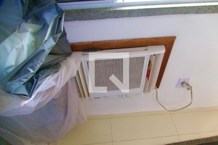 Casa de condomínio à venda com 148m², 4 quartos e sem vaga Casa de condomínio à venda com 148m², 4 quartos e sem vagaSuíte