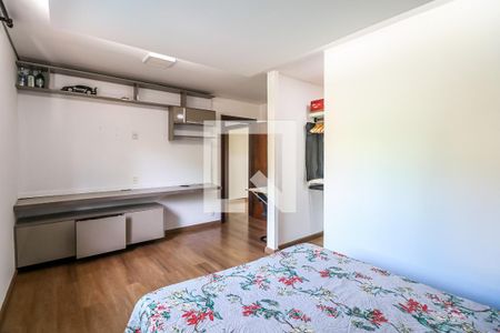 Casa à venda com 800m², 5 quartos e 4 vagasQuarto 4