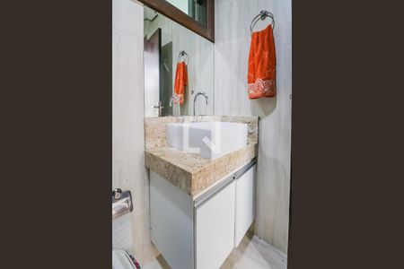 Casa à venda com 800m², 5 quartos e 4 vagasBanheiro 