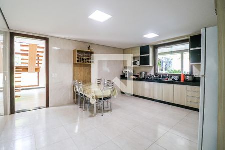 Casa à venda com 800m², 5 quartos e 4 vagasCozinha