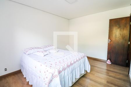 Casa à venda com 800m², 5 quartos e 4 vagasQuarto 3