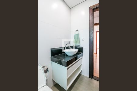 Casa à venda com 800m², 5 quartos e 4 vagasBanheiro Social