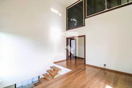 Casa à venda com 800m², 5 quartos e 4 vagasHall