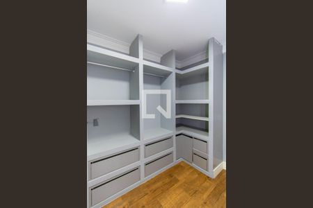 Apartamento à venda com 107m², 3 quartos e 2 vagasQuarto 2 - Armários