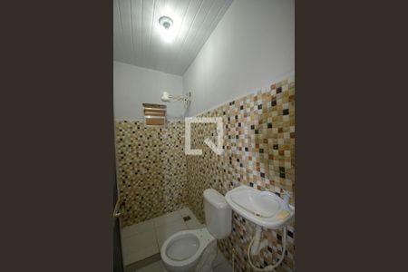 Casa para alugar com 69m², 2 quartos e sem vaga Casa para alugar com 69m², 2 quartos e sem vagaBanheiro Social