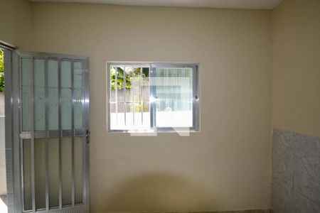 Casa para alugar com 69m², 2 quartos e sem vaga Casa para alugar com 69m², 2 quartos e sem vagaSala