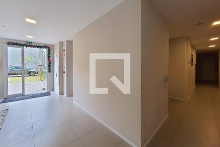 Apartamento à venda com 42m², 2 quartos e sem vaga Apartamento à venda com 42m², 2 quartos e sem vagaHall