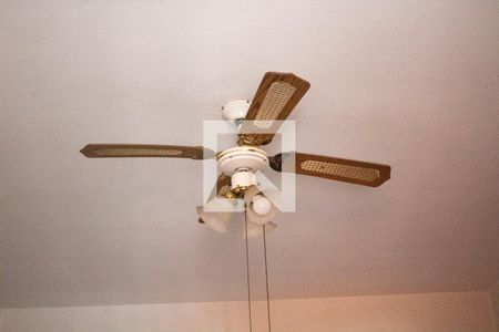 Casa à venda com 237m², 3 quartos e 2 vagasSuíte