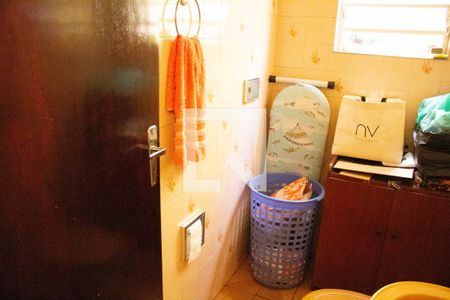 Casa à venda com 237m², 3 quartos e 2 vagasLavabo