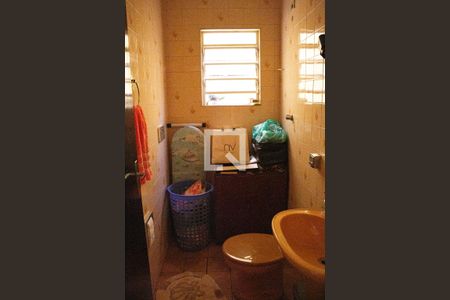 Casa à venda com 237m², 3 quartos e 2 vagasLavabo