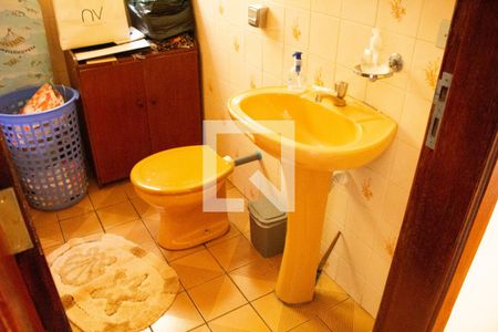 Casa à venda com 237m², 3 quartos e 2 vagasLavabo