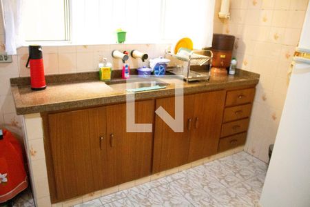 Casa à venda com 237m², 3 quartos e 2 vagasCozinha