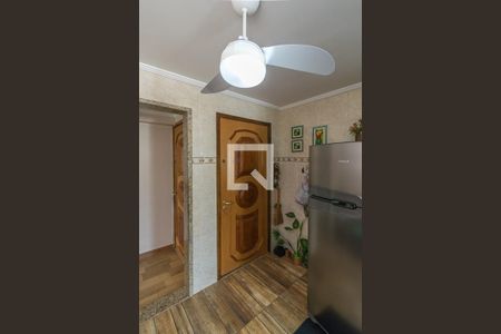 Apartamento à venda com 82m², 2 quartos e 1 vagaCozinha - Entrada de serviço