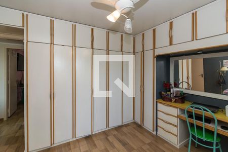 Apartamento à venda com 82m², 2 quartos e 1 vagaQuarto 1 - Armários