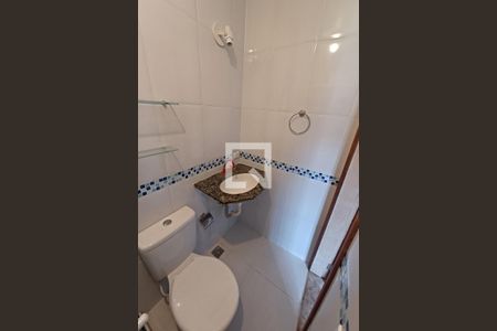 Banheiro da Suíte 1 de casa para alugar com 4 quartos, 238m² em Serra Grande, Niterói