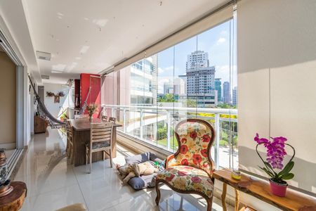 Varanda Gourmet de apartamento à venda com 4 quartos, 198m² em Empresarial 18 do Forte, Barueri