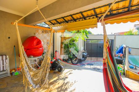 Casa à venda com 198m², 3 quartos e 1 vaga Casa à venda com 198m², 3 quartos e 1 vagaÁrea gourmet