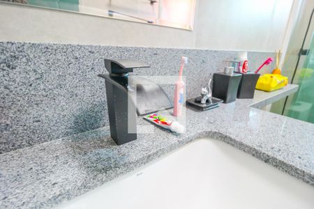 Casa à venda com 198m², 3 quartos e 1 vagaBanheiro 2