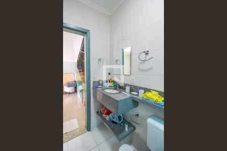 Casa à venda com 198m², 3 quartos e 1 vaga Casa à venda com 198m², 3 quartos e 1 vagaBanheiro 1