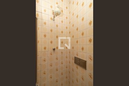 Apartamento à venda com 244m², 4 quartos e 1 vaga Apartamento à venda com 244m², 4 quartos e 1 vagaDetalhe do Banheiro de Serviço