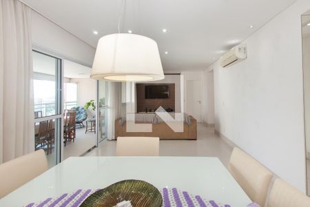 Sala de apartamento para alugar com 3 quartos, 134m² em Vila Luis Antônio, Guarujá