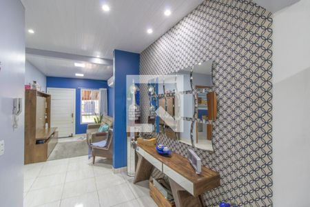 Sala de casa de condomínio à venda com 2 quartos, 60m² em Olaria, Canoas