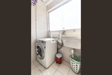 Apartamento à venda com 60m², 2 quartos e 2 vagas Apartamento à venda com 60m², 2 quartos e 2 vagasÁrea de serviço