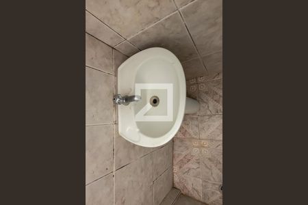 Banheiro de kitnet/studio para alugar com 1 quarto, 29m² em Sé, São Paulo