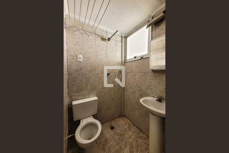 Banheiro de kitnet/studio para alugar com 1 quarto, 29m² em Sé, São Paulo