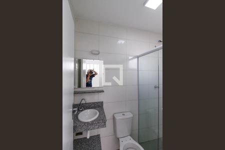 Banheiro de apartamento para alugar com 1 quarto, 40m² em Vila Prudente, São Paulo