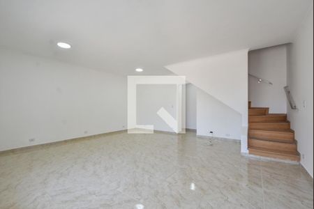 Sala  de casa para alugar com 4 quartos, 159m² em Jardim Aeroporto, São Paulo