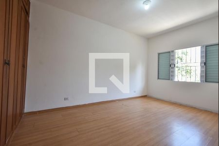 Casa à venda com 159m², 4 quartos e 2 vagasQuarto 03