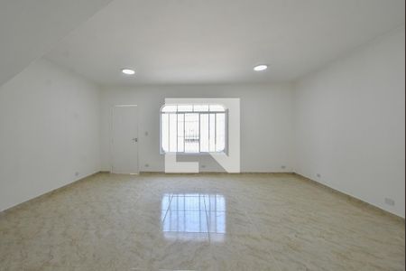 Sala  de casa para alugar com 4 quartos, 159m² em Jardim Aeroporto, São Paulo