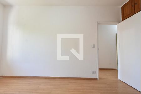 Casa à venda com 159m², 4 quartos e 2 vagasQuarto 03