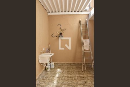 Casa à venda com 159m², 4 quartos e 2 vagasLavanderia 