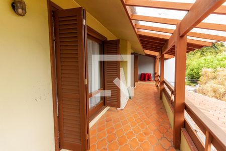 Casa à venda com 200m², 4 quartos e 2 vagas Casa à venda com 200m², 4 quartos e 2 vagasSacada