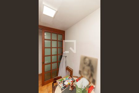 Casa à venda com 200m², 4 quartos e 2 vagas Casa à venda com 200m², 4 quartos e 2 vagasQuarto 2