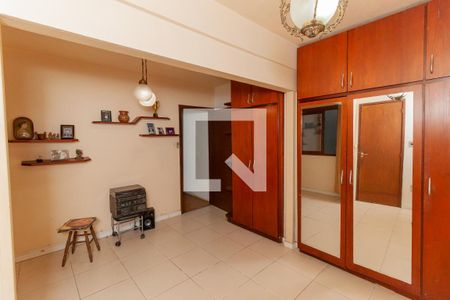 Casa à venda com 200m², 4 quartos e 2 vagas Casa à venda com 200m², 4 quartos e 2 vagasSuíte 1