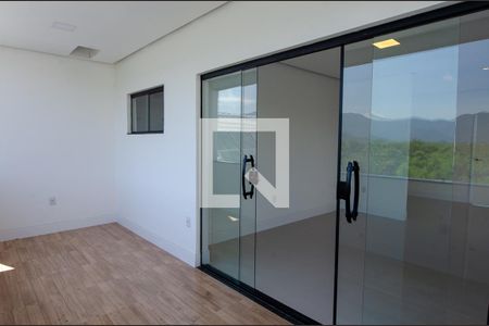 Casa de condomínio à venda com 300m², 3 quartos e 2 vagas