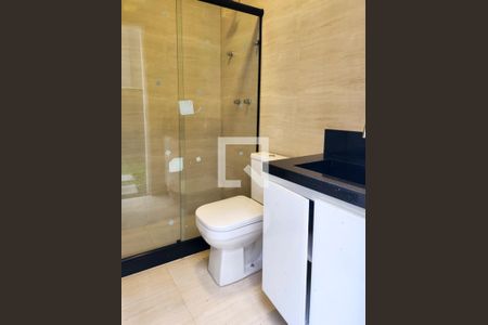 Casa de condomínio à venda com 300m², 3 quartos e 2 vagas Casa de condomínio à venda com 300m², 3 quartos e 2 vagasBanheiro de serviço