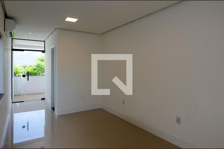 Casa de condomínio à venda com 300m², 3 quartos e 2 vagas