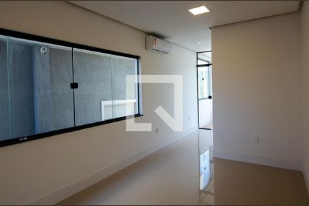 Casa de condomínio à venda com 300m², 3 quartos e 2 vagas