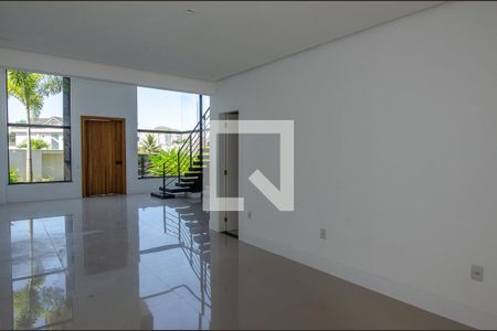 Casa de condomínio à venda com 300m², 3 quartos e 2 vagas Casa de condomínio à venda com 300m², 3 quartos e 2 vagasSala de Jantar