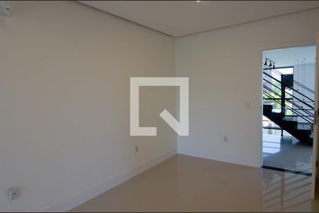 Casa de condomínio à venda com 300m², 3 quartos e 2 vagas