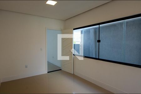 Casa de condomínio à venda com 300m², 3 quartos e 2 vagas